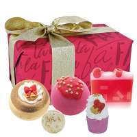 Image of Bomb Cosmetics Christmas 2023 Fa La La Festive Gift Pack